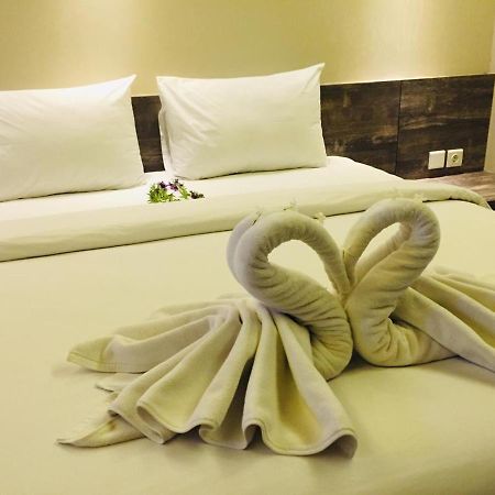 Tanjungbinga Quins Style Resort Belitung מראה חיצוני תמונה