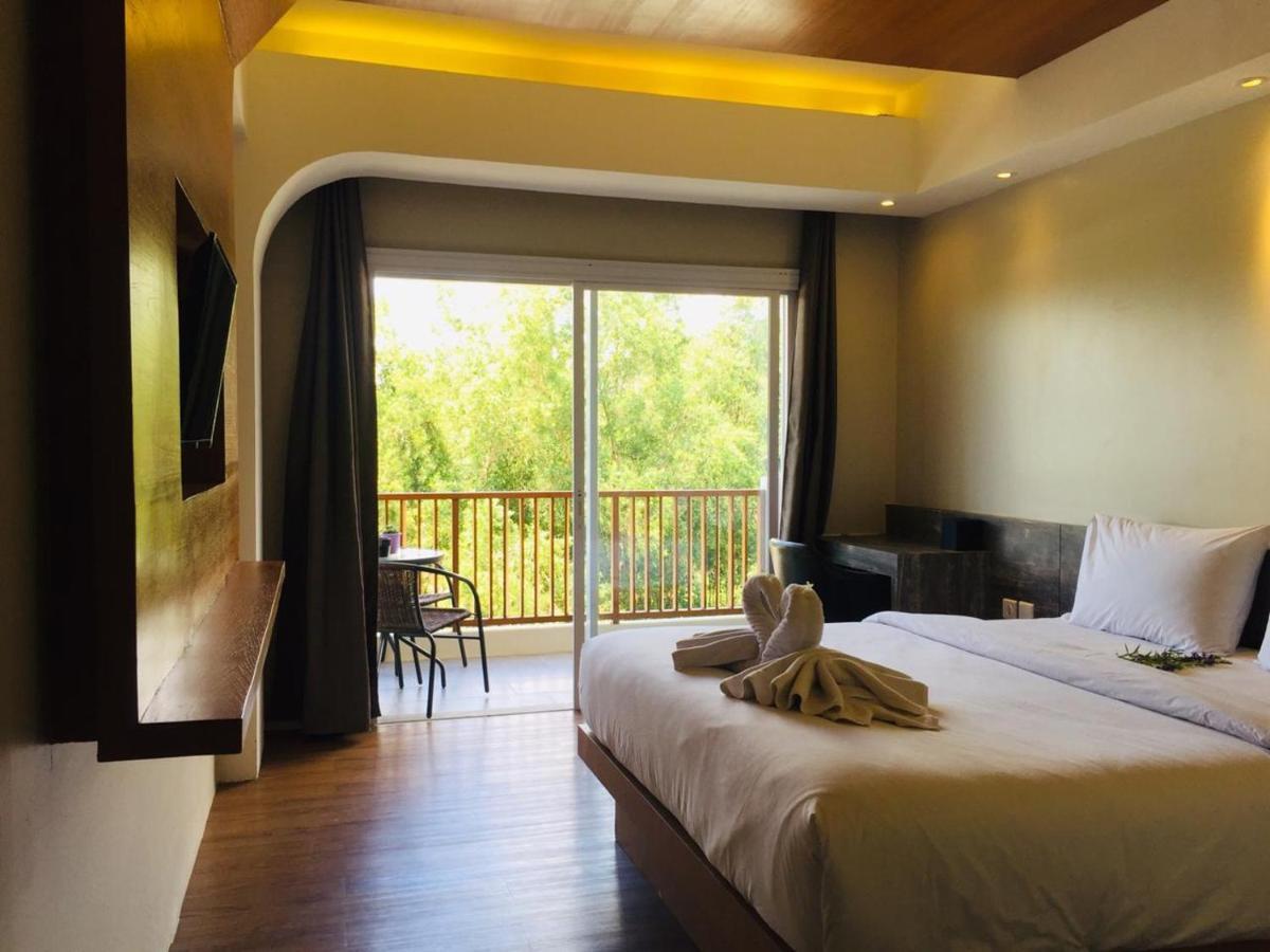 Tanjungbinga Quins Style Resort Belitung מראה חיצוני תמונה